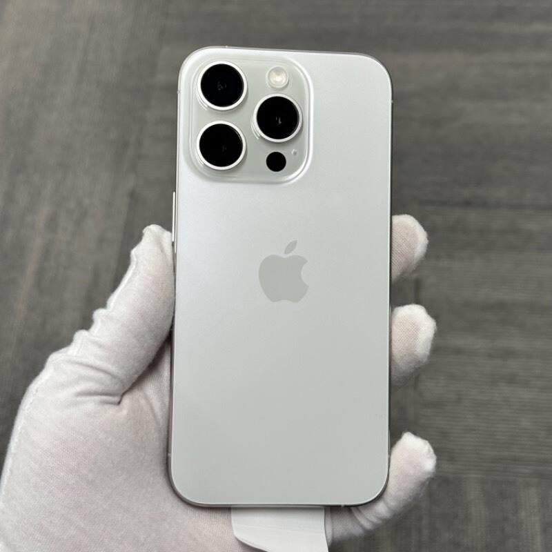 全新 苹果/iphone 15 pro 128gb 白色钛金属 卡贴（ver版） 编号3401 